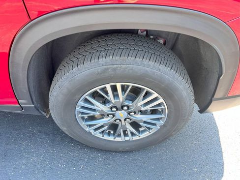 Certified 2025 Chevrolet Traverse LT image 14