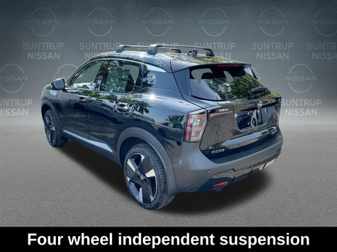 Used 2026 Nissan Kicks SR w/ Cold Weather Package AWD/4WD image 14