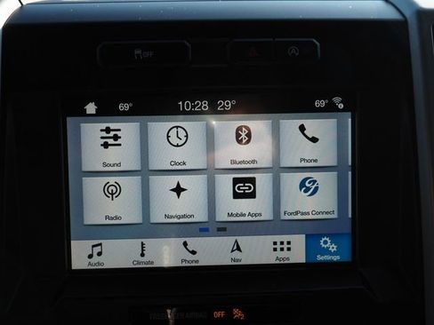 Used 2019 Ford F150 Lariat w/ Equipment Group 502A Luxury AWD/4WD image 39