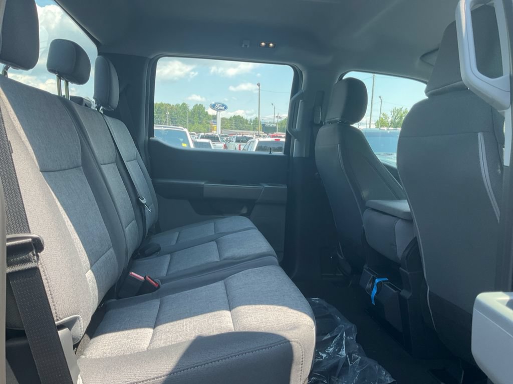 New 2026 Ford F250 XL w/ STX Appearance Package AWD/4WD image 13