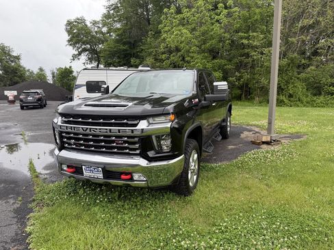 Used 2022 Chevrolet Silverado 2500 LTZ AWD/4WD image 2