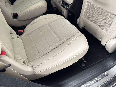 Used 2023 Mercedes-Benz GLS 450 4MATIC w/ AMG Line Exterior image 14