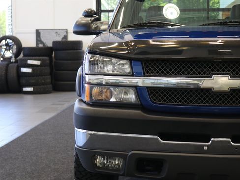 Used 2004 Chevrolet Silverado 2500 LT w/ Skid Plate Package AWD/4WD image 51