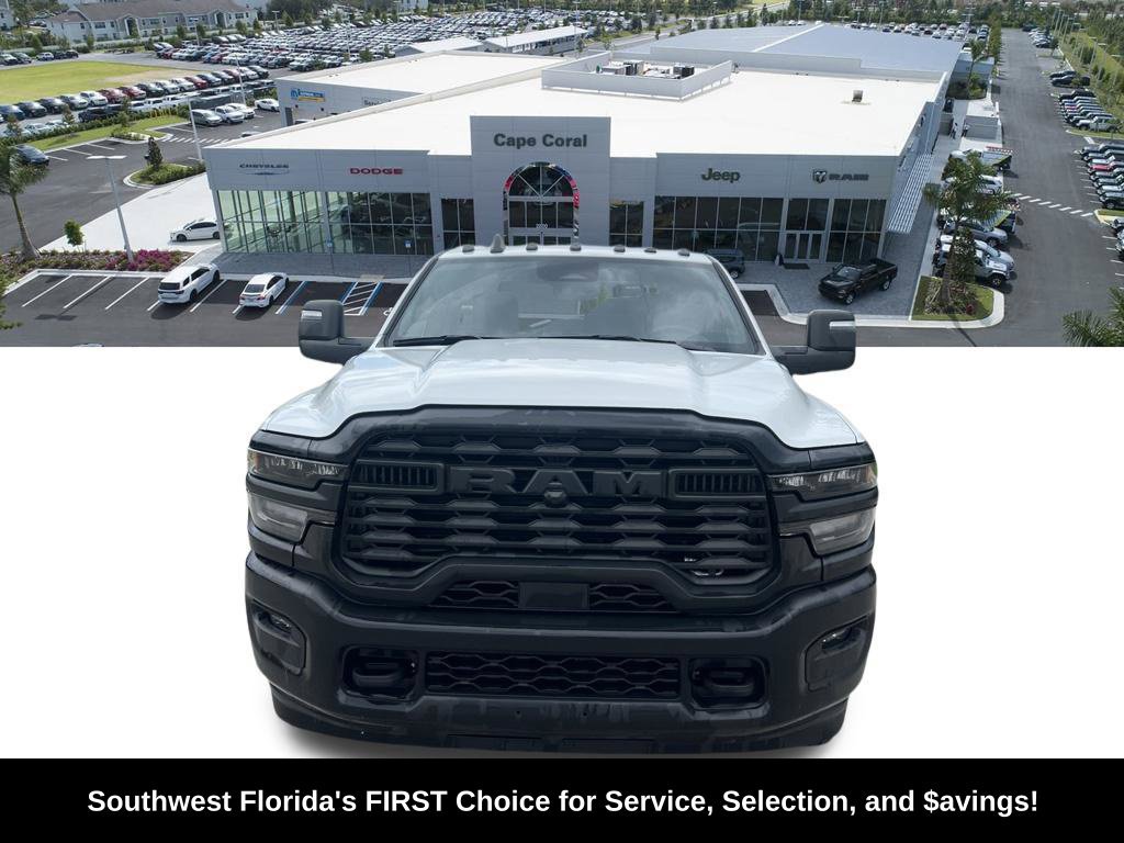 Used 2025 RAM 3500 Tradesman AWD/4WD image 2