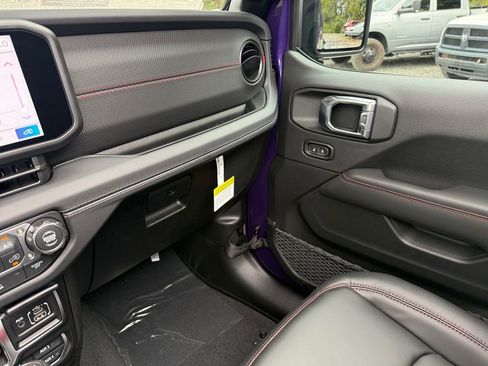 New 2026 Jeep Wrangler Unlimited Rubicon w/ Steel Bumper Group image 32