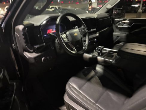 Used 2024 Chevrolet Silverado 1500 LTZ image 6