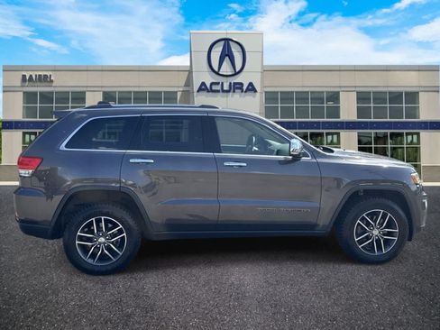 Used 2018 Jeep Grand Cherokee Limited AWD/4WD image 6