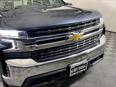 Used 2022 Chevrolet Silverado 1500 LT AWD/4WD image 37