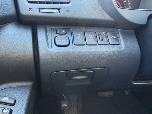 Used 2013 Toyota Highlander Limited image 24