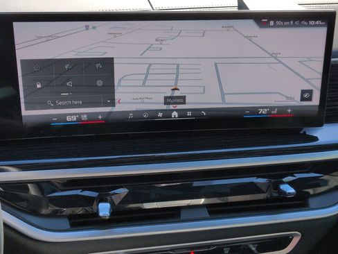 Used 2025 BMW X7 M60i w/ Executive Package image 24