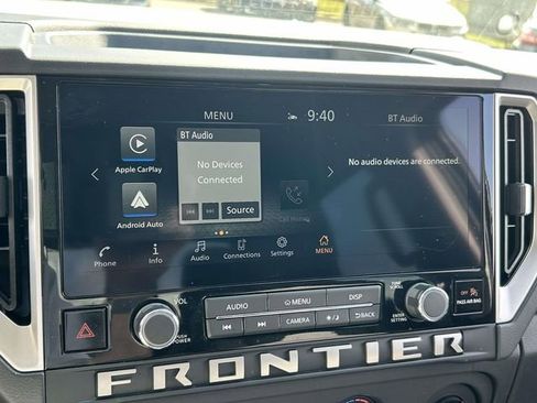 Used 2025 Nissan Frontier SV AWD/4WD image 16