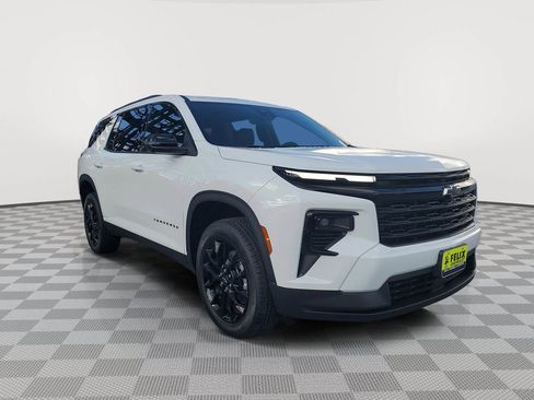New 2026 Chevrolet Traverse LT w/ Midnight/Sport Edition image 2