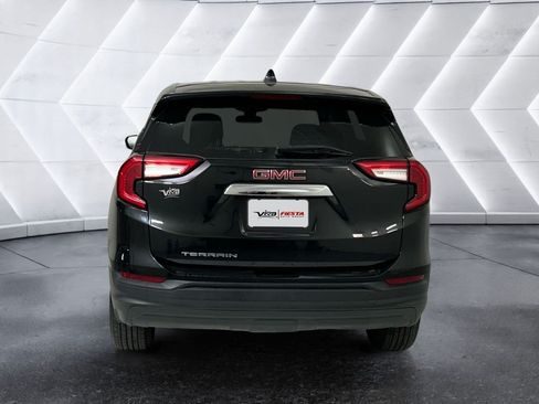 Used 2024 GMC Terrain SLE FWD image 5