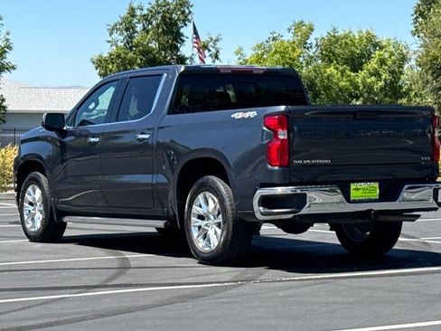 Used 2022 Chevrolet Silverado 1500 LTZ w/ LTZ Premium Package AWD/4WD image 3