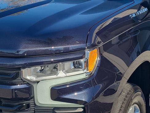 Used 2023 Chevrolet Silverado 1500 RST w/ Protection Package image 9