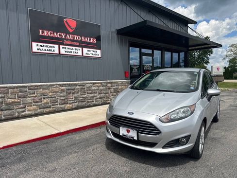 Used 2019 Ford Fiesta SE w/ Equipment Group 201A FWD image 1