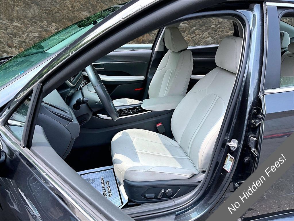 Used 2023 Hyundai Sonata SEL w/ Convenience Package FWD image 19