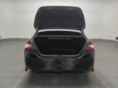 Used 2018 Toyota Camry SE FWD image 29
