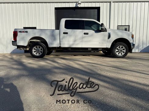 Used 2020 Ford F250 XLT image 1