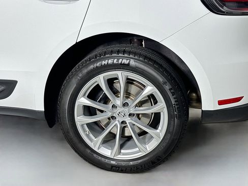 Used 2025 Porsche Macan image 34