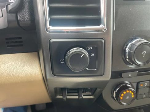 Used 2017 Ford F250 XLT w/ XLT Value Package AWD/4WD image 22