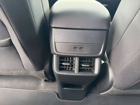Used 2026 Chevrolet Equinox LT FWD image 28