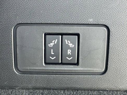 Used 2023 Cadillac XT6 Luxury FWD image 12
