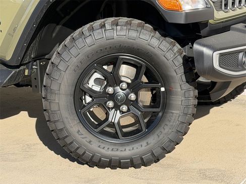 New 2025 Jeep Gladiator Sport image 8