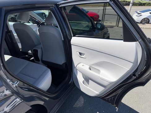 Used 2024 Hyundai Kona SEL image 39