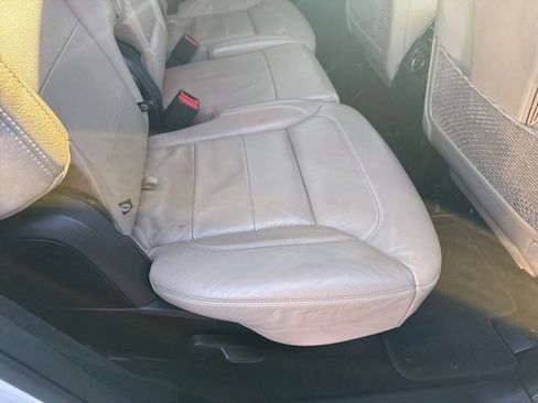 Used 2015 Mercedes-Benz GL 550 4MATIC image 14