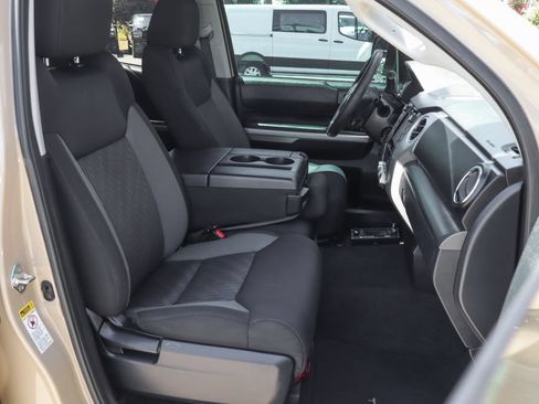 Used 2017 Toyota Tundra SR5 RWD image 38