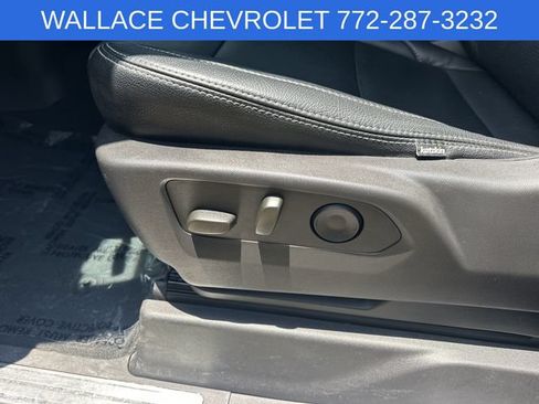 Used 2023 Chevrolet Silverado 1500 RST AWD/4WD image 17