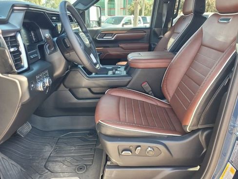 Used 2026 GMC Sierra 2500 Denali Ultimate image 5