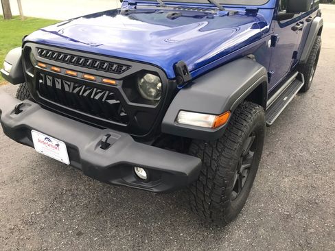 Used 2018 Jeep Wrangler Unlimited Sport S AWD/4WD image 56