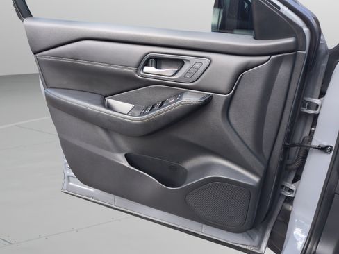 Certified 2024 Nissan Rogue SL w/ SL Premium Package FWD image 25