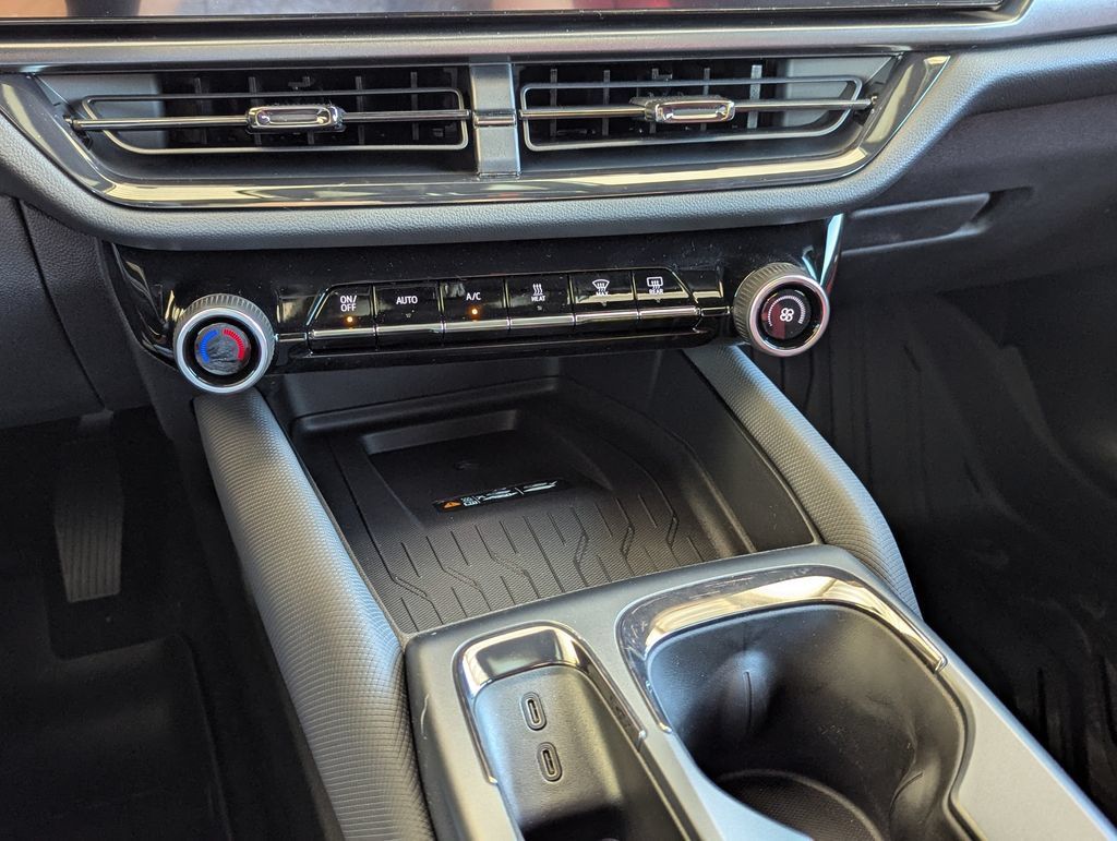 New 2026 Chevrolet Equinox EV RS FWD image 23
