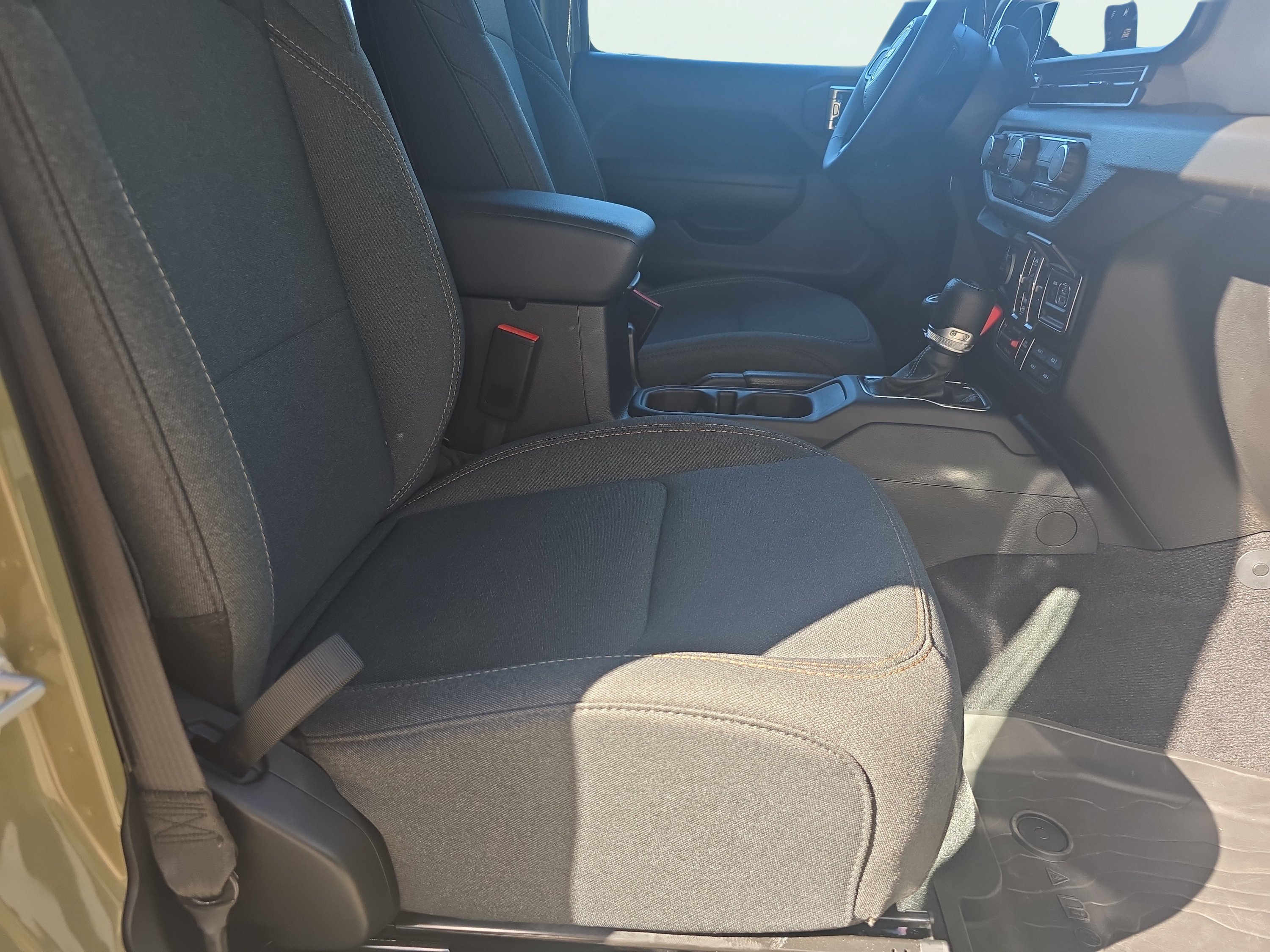 Used 2025 Jeep Wrangler Unlimited Sport AWD/4WD image 22