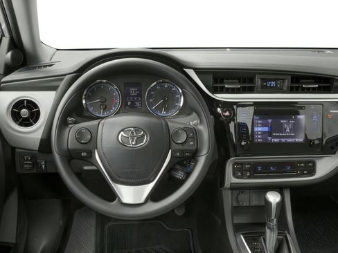 Used 2017 Toyota Corolla SE image 7