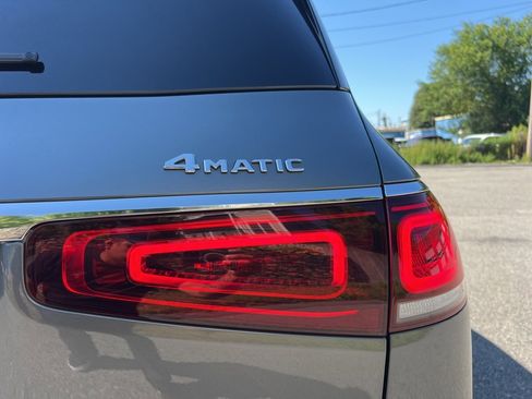 Used 2022 Mercedes-Benz GLS 450 4MATIC image 10