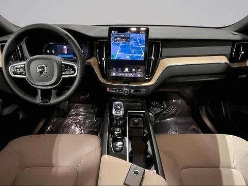 Certified 2026 Volvo XC60 B5 Plus w/ Climate Package AWD/4WD image 19