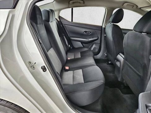 Used 2024 Nissan Sentra SV FWD image 19