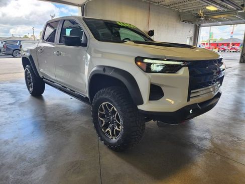 Certified 2024 Chevrolet Colorado ZR2 w/ ZR2 Convenience Package III AWD/4WD image 6