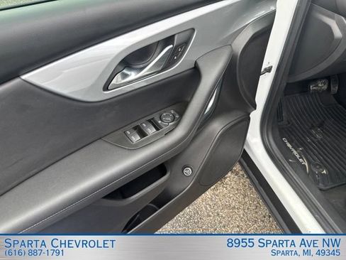 Used 2020 Chevrolet Blazer LT FWD image 12