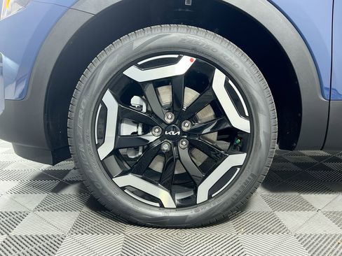 New 2025 Kia Telluride EX image 13