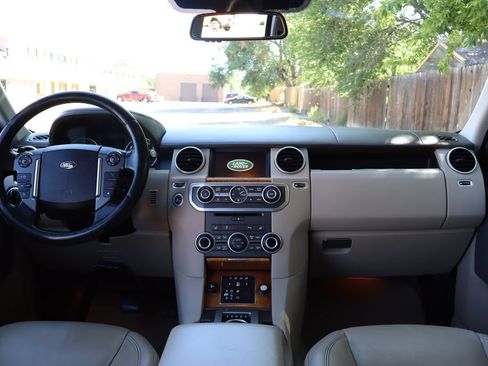 Used 2016 Land Rover LR4 HSE LUX AWD/4WD image 17