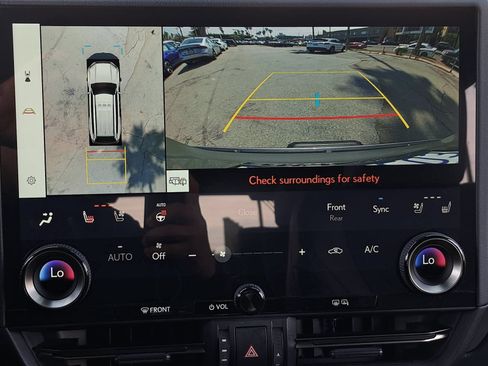 Used 2024 Lexus GX 550 w/ Accessory Package (2T) AWD/4WD image 26