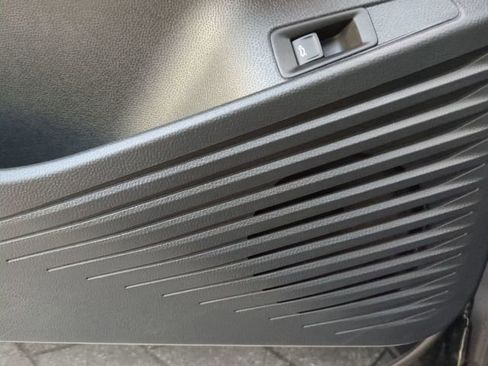 Certified 2021 Volkswagen ID.4 Pro S w/ Gradient Package image 19