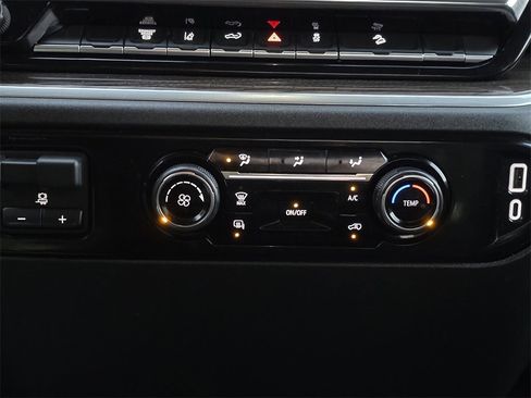 Used 2024 Chevrolet Silverado 2500 LT image 17