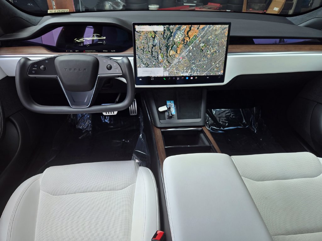 Used 2023 Tesla Model S AWD/4WD image 16