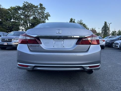 Used 2017 Honda Accord LX image 5